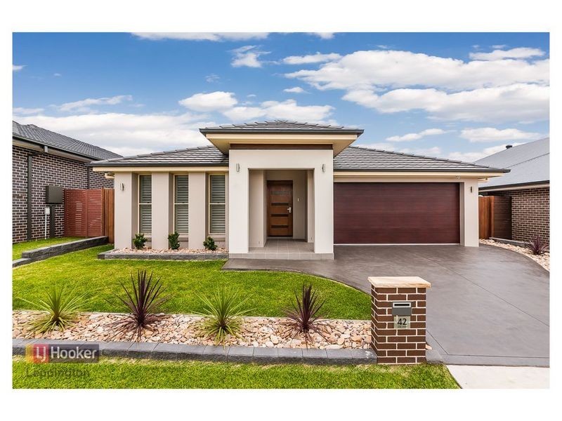 42 Atlee Street, Oran Park NSW 2570