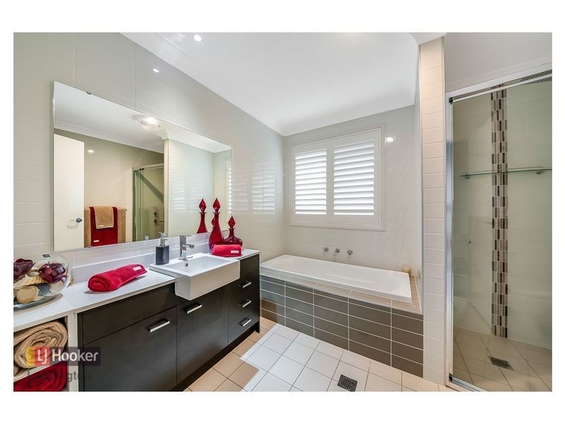 42 Atlee Street, Oran Park NSW 2570