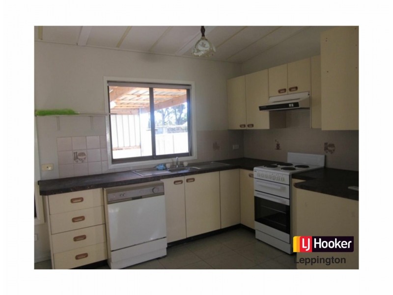 5B Emmetts Farm Road, Rossmore NSW 2557