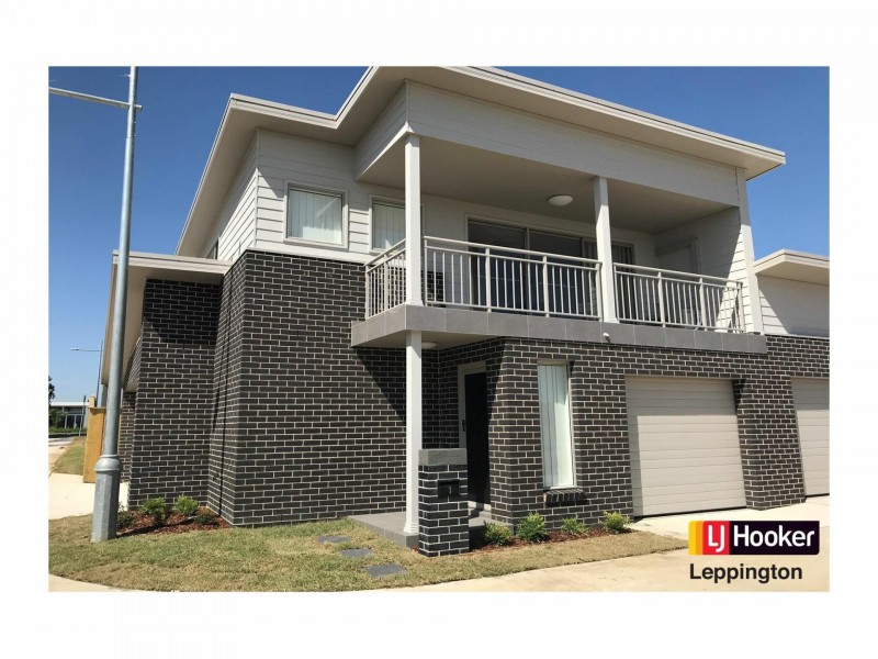 1 Gold Way, Oran Park NSW 2570