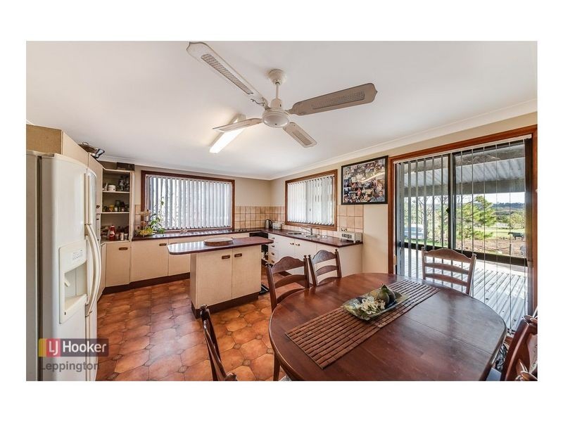 12 Racecourse Avenue, Menangle Park NSW 2563