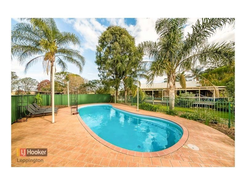 12 Racecourse Avenue, Menangle Park NSW 2563
