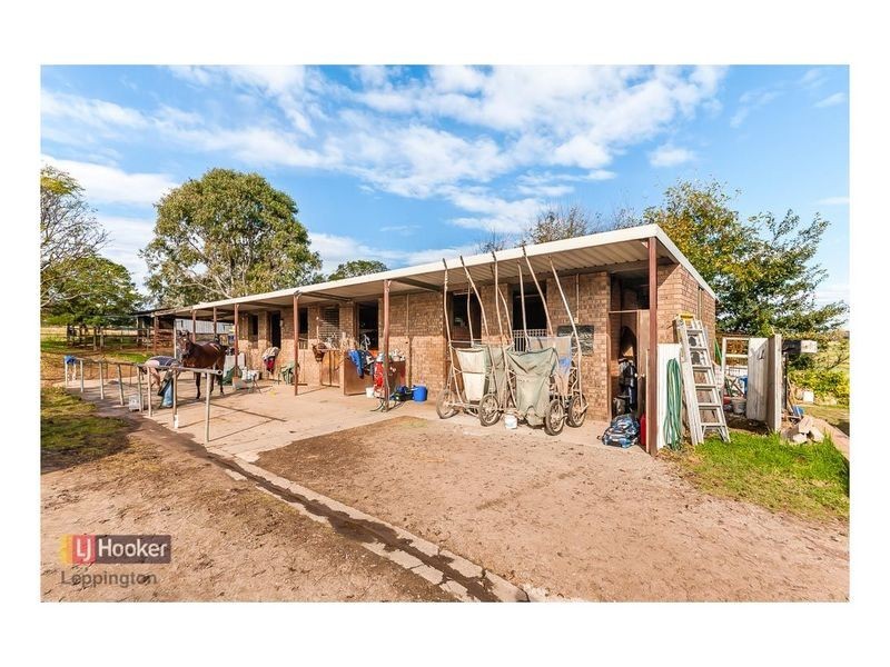 12 Racecourse Avenue, Menangle Park NSW 2563
