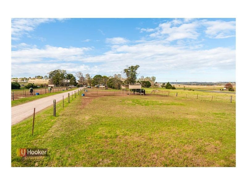 12 Racecourse Avenue, Menangle Park NSW 2563