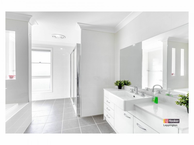 62 Carnelian Street, Leppington NSW 2179