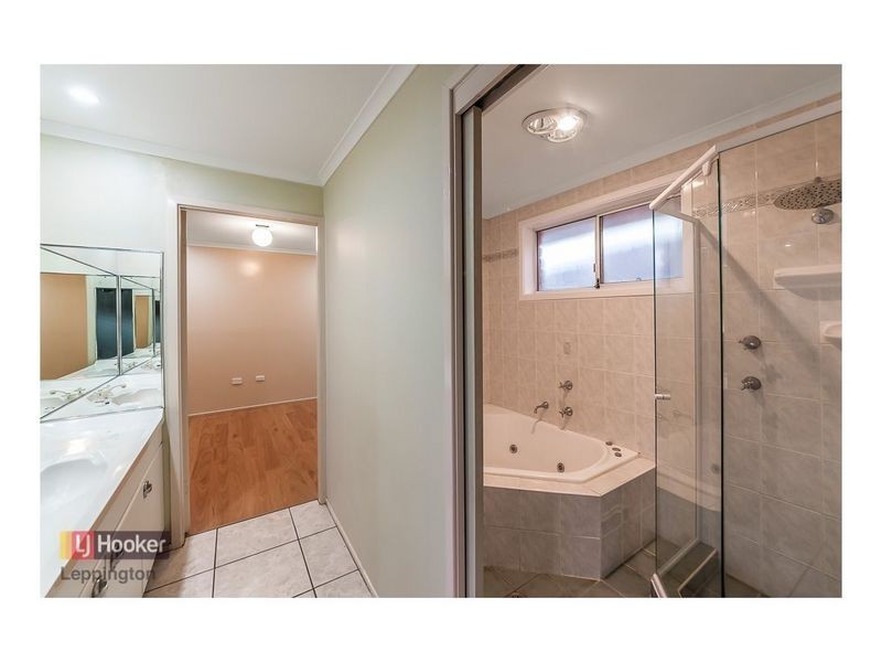 10 Julia Close, West Hoxton NSW 2171