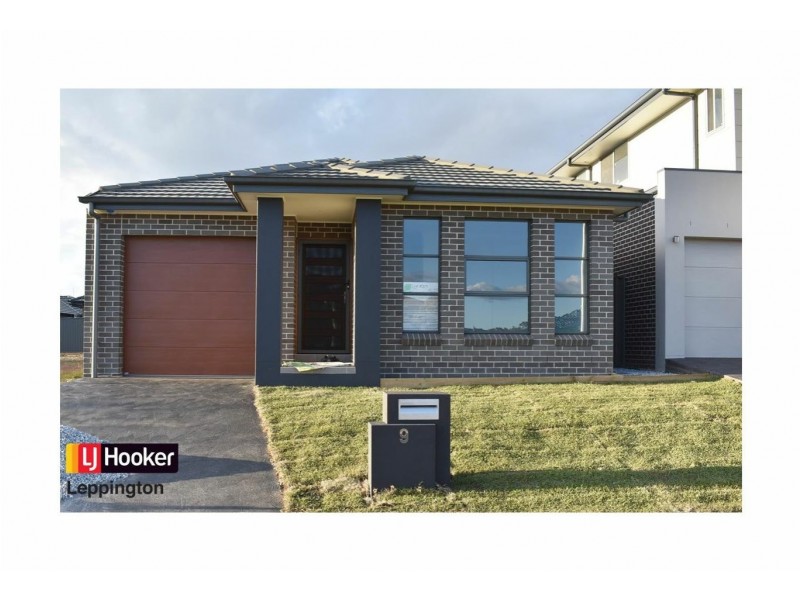9 Mulvihill Crescent, Denham Court NSW 2565