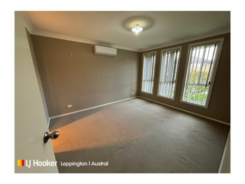 8 Stonequarry Way, Carnes Hill NSW 2171