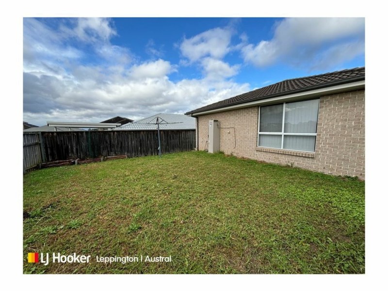 8 Stonequarry Way, Carnes Hill NSW 2171