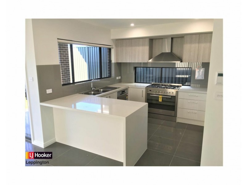 3 Kerrawang Close, Denham Court NSW 2565