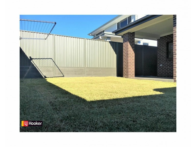 3 Kerrawang Close, Denham Court NSW 2565