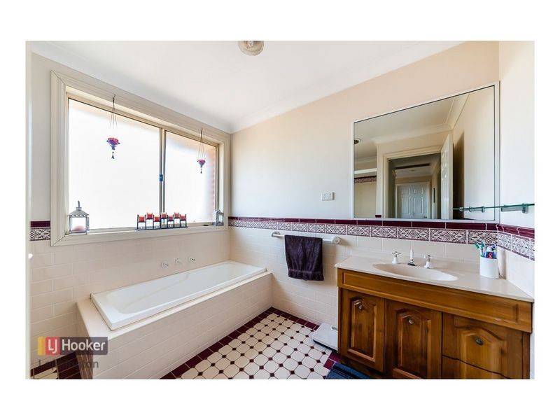 17b Pacific Palms Circuit, Hoxton Park NSW 2171