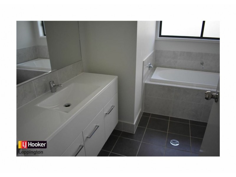 37 Estoc Street, Austral NSW 2179
