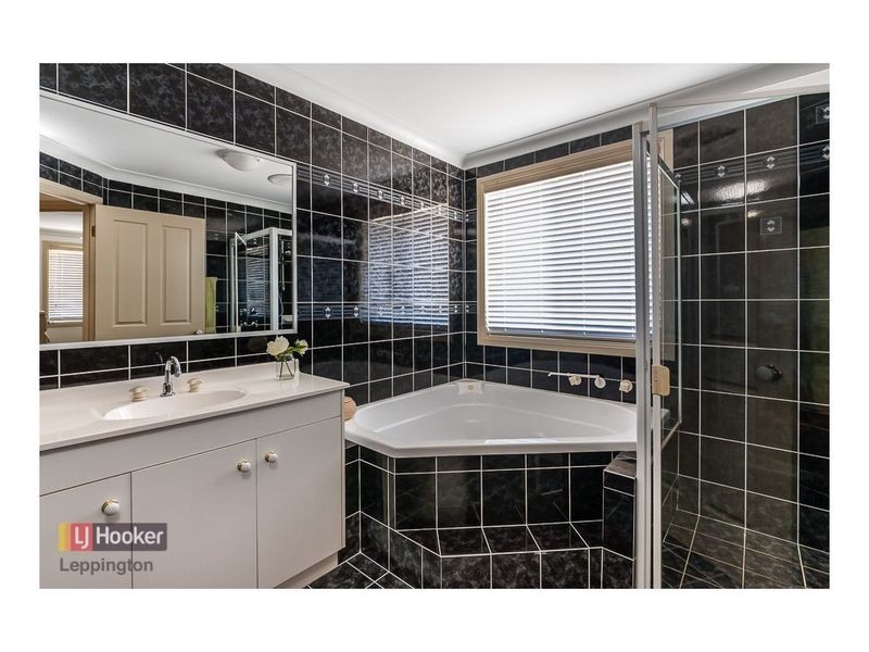 12 Kearns Place, Horningsea Park NSW 2171