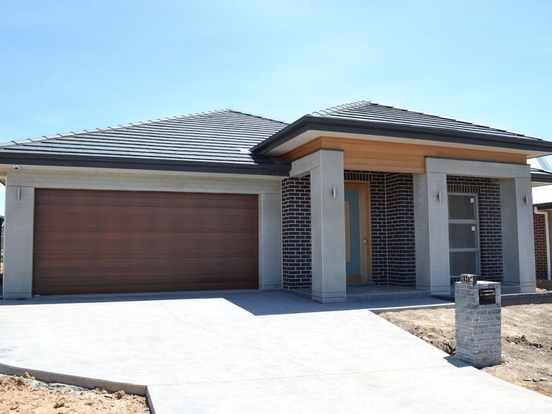 26 Correa Circuit, Gregory Hills NSW 2557