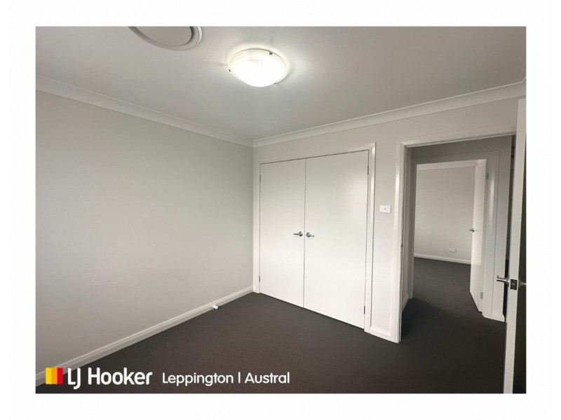 17 Wollohan Avenue, Denham Court NSW 2565