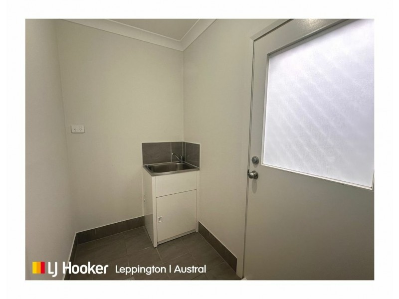 17 Wollohan Avenue, Denham Court NSW 2565