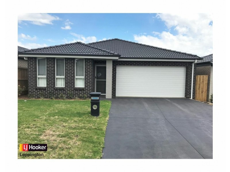 17 Booth Street, Gregory Hills NSW 2557