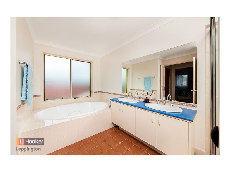 6 Joshua Moore Drive, Horningsea Park NSW 2171