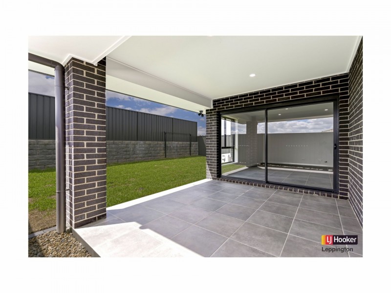 23 Hillston Circuit, Gregory Hills NSW 2557