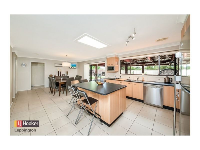 22 Pine Creek Circuit, St Clair NSW 2759
