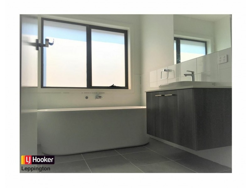 87 Kavanagh Street, Gregory Hills NSW 2557