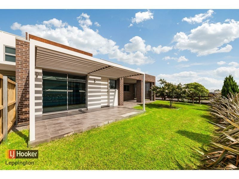 18 McKenzie Boulevarde, Gregory Hills NSW 2557