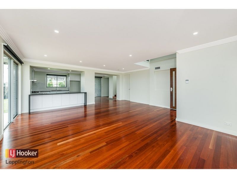 18 McKenzie Boulevarde, Gregory Hills NSW 2557