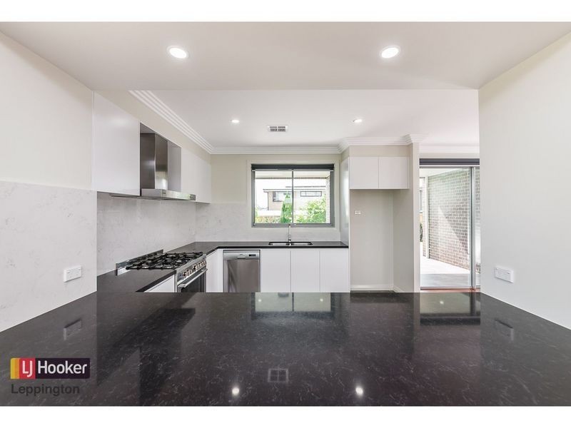 18 McKenzie Boulevarde, Gregory Hills NSW 2557