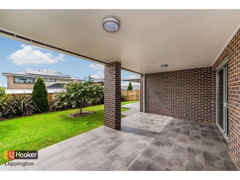 18 McKenzie Boulevarde, Gregory Hills NSW 2557