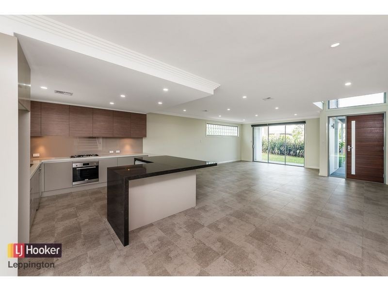 16 McKenzie Boulevarde, Gregory Hills NSW 2557