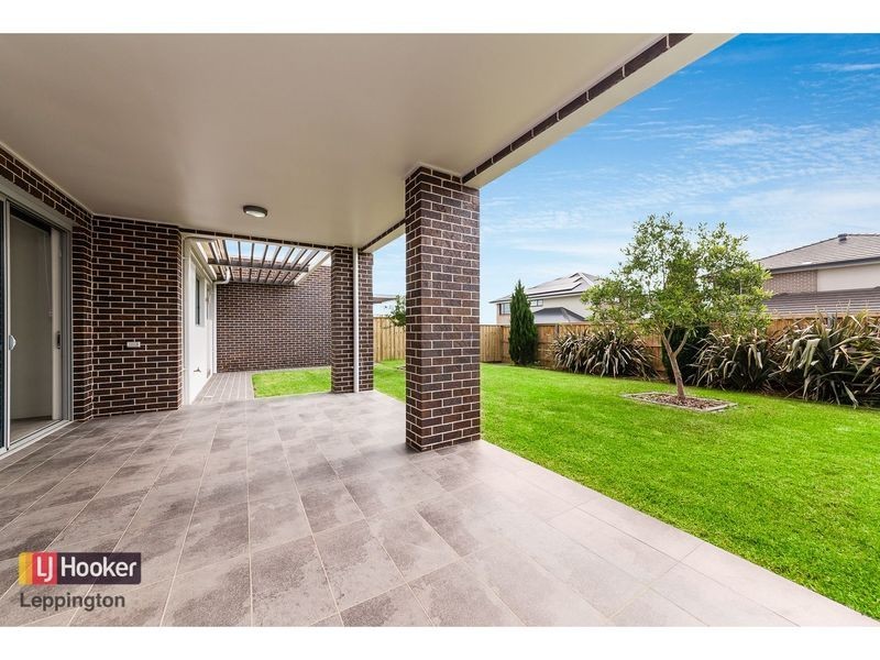 16 McKenzie Boulevarde, Gregory Hills NSW 2557