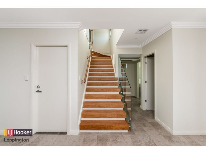 16 McKenzie Boulevarde, Gregory Hills NSW 2557