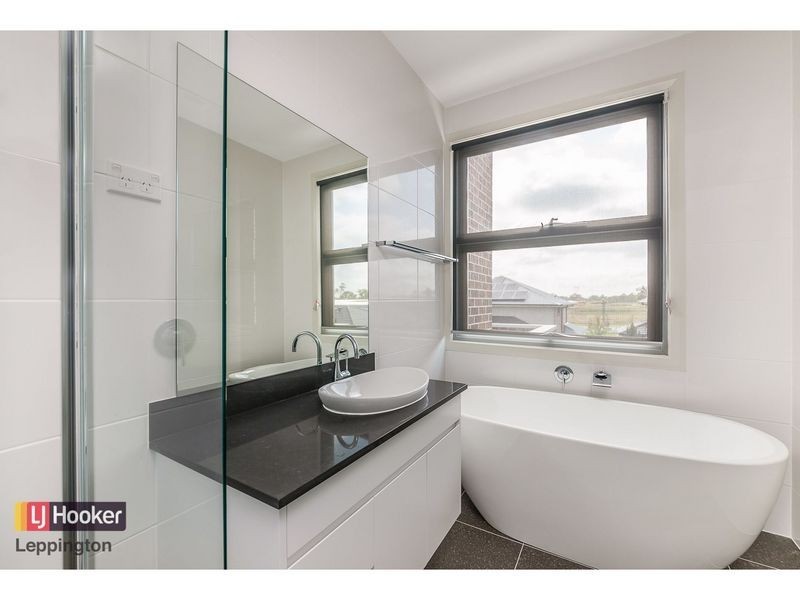 16 McKenzie Boulevarde, Gregory Hills NSW 2557