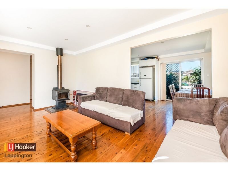 13 Columbia Street, Kearns NSW 2558