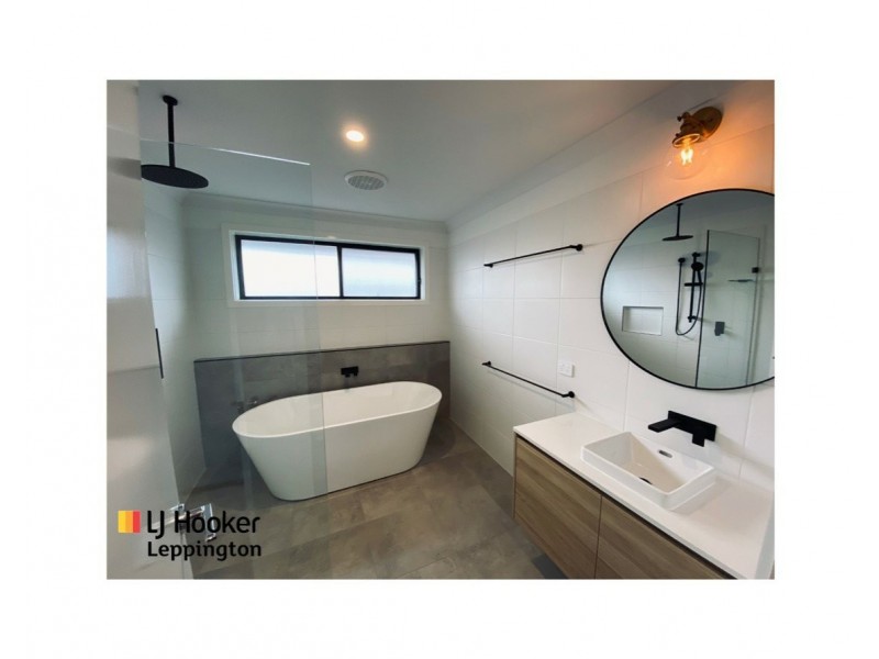 11 Gray Street, Leppington NSW 2179