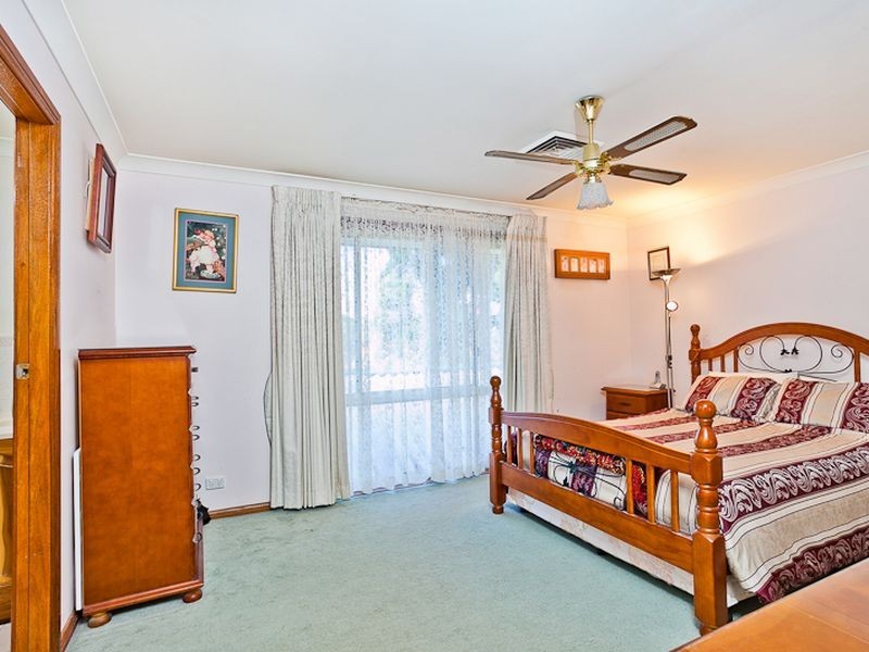 6 Llanberis Drive, Menai NSW 2234