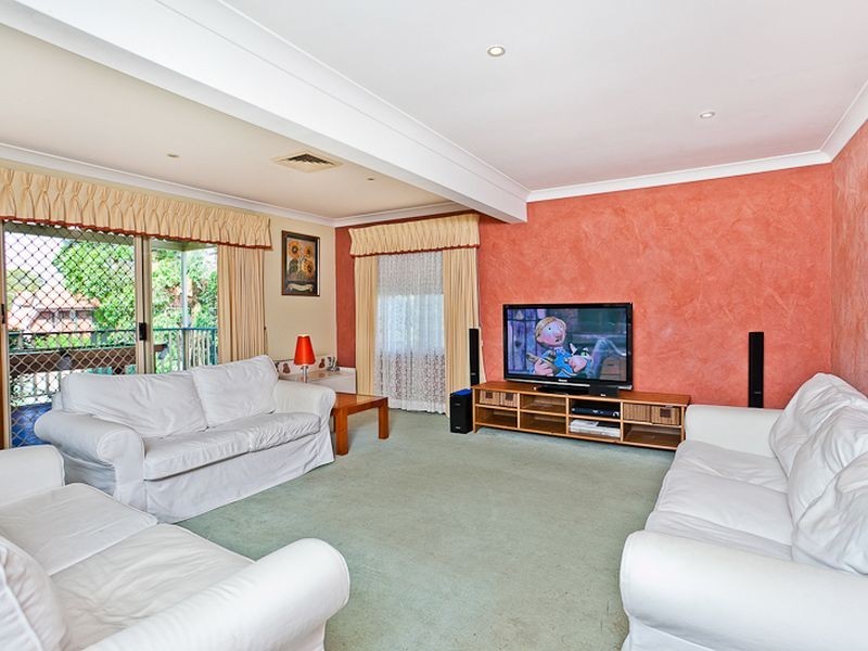 6 Llanberis Drive, Menai NSW 2234