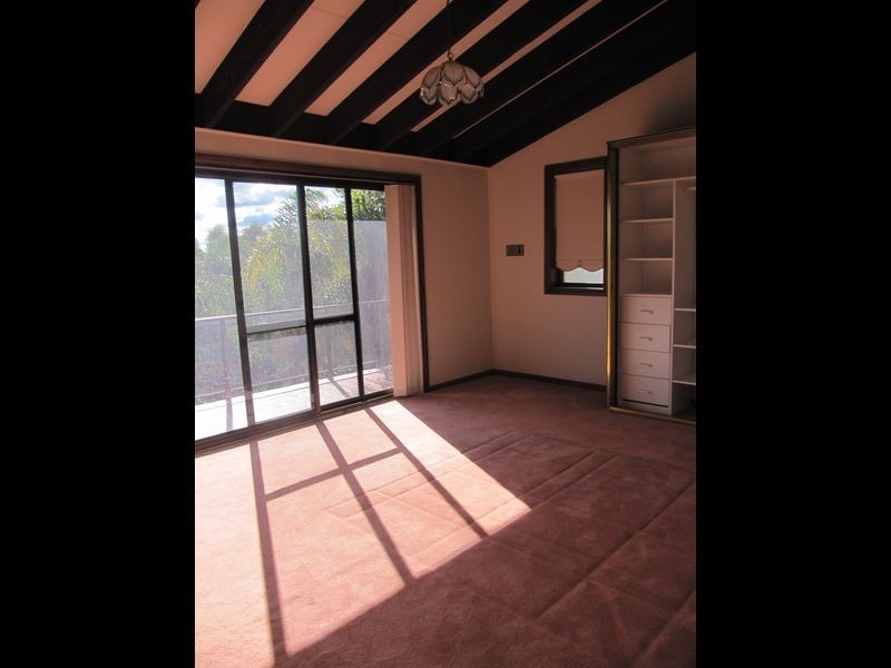 11 Kentia Place, Alfords Point NSW 2234