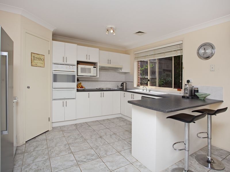 6 Spruce Grove, Menai NSW 2234