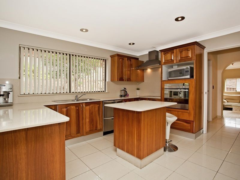 26 Sylvan Ridge Drive, Illawong NSW 2234