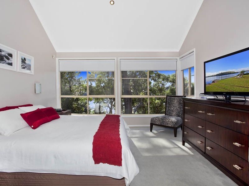 19-21 Bignell Street, Illawong NSW 2234