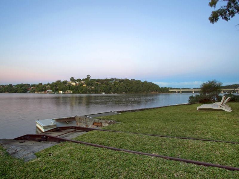 19-21 Bignell Street, Illawong NSW 2234