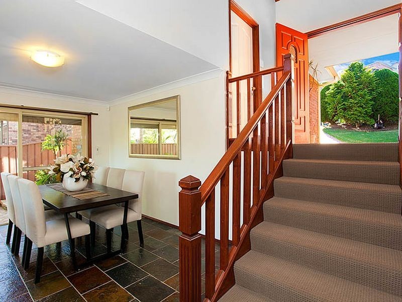 7 Stow Place, Illawong NSW 2234