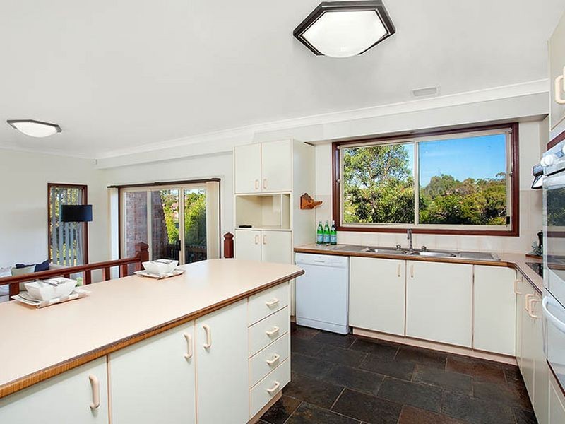 7 Stow Place, Illawong NSW 2234