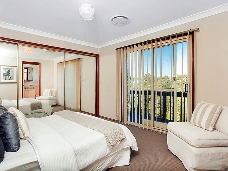 7 Stow Place, Illawong NSW 2234