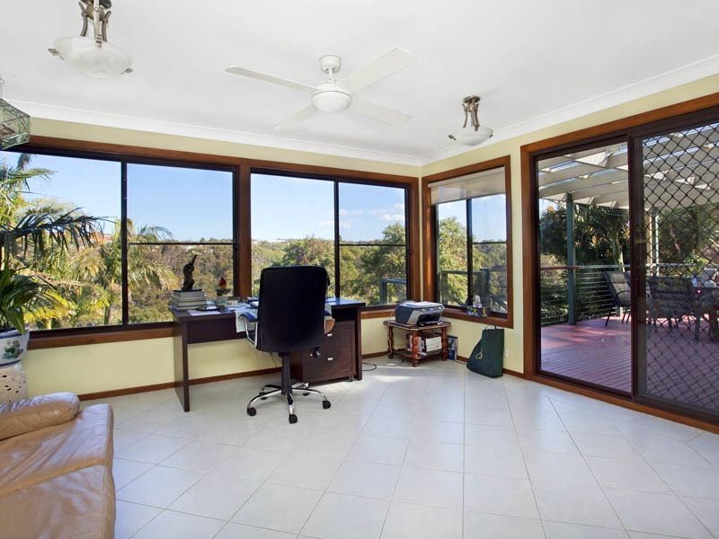 4 Bampton Avenue, Illawong NSW 2234