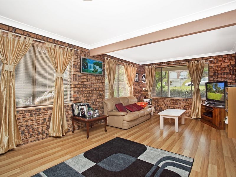 5 McCabe Place, Menai NSW 2234