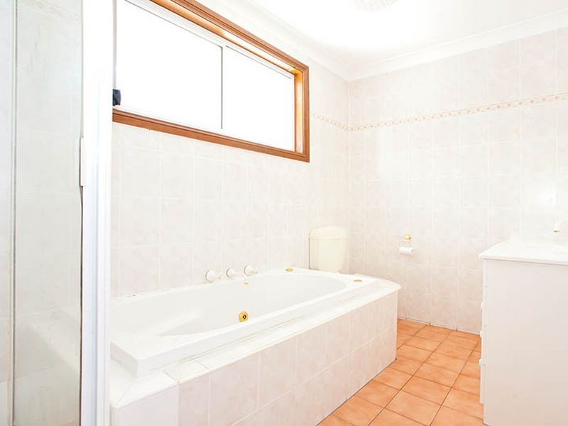 4/1 Barry Road, Menai NSW 2234