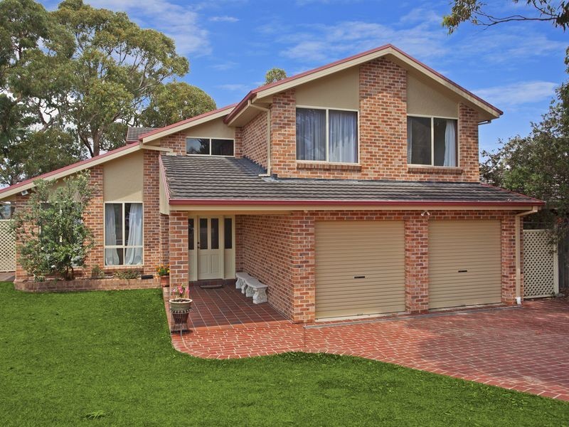 29 Blaxland Drive, Illawong NSW 2234